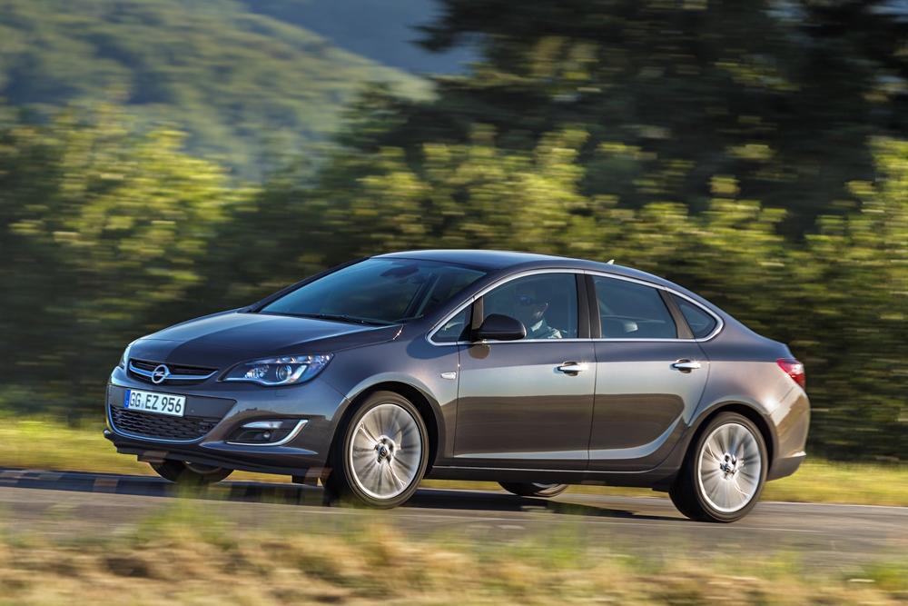 Opel Astra K 2015: Bilder, Motoren, technische Daten