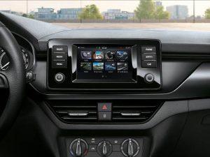 skoda-scala-cool-plus-sondermodell-2020-innen-display