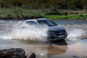 mercedes-gla-2020-aussen-wasser