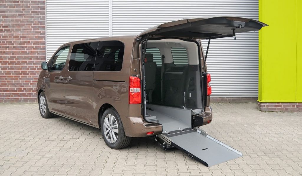 Opel Zafira-e Life als rollstuhlgerechter Elektro-Van