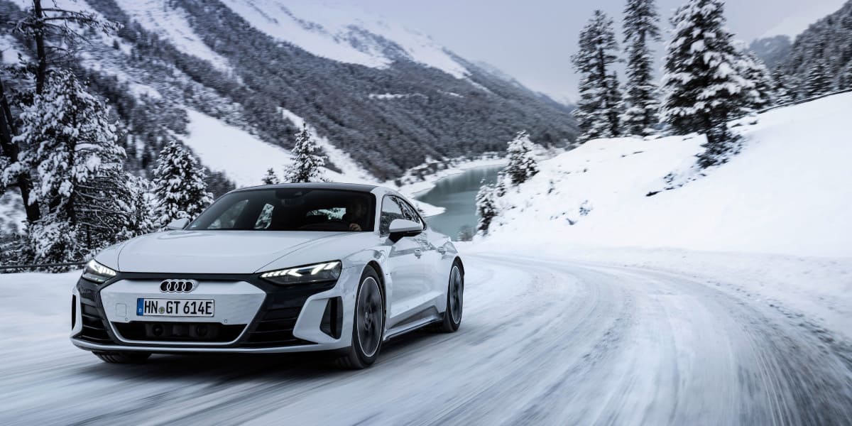 Reichweitenverlust bei Kälte: E-Autos von Jaguar und Audi schlagen