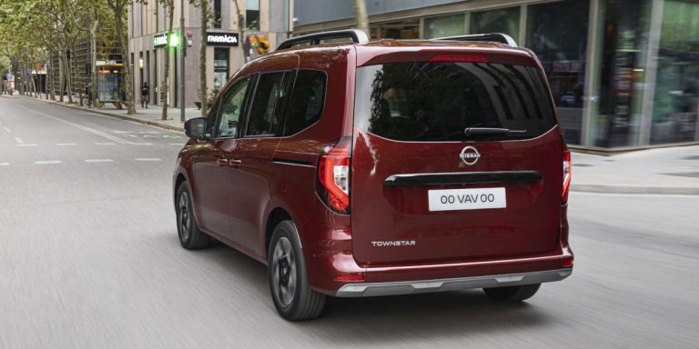 Nissan Townstar Kombi (Test 2022): Ist der neue Familien-Van ein Caddy ...